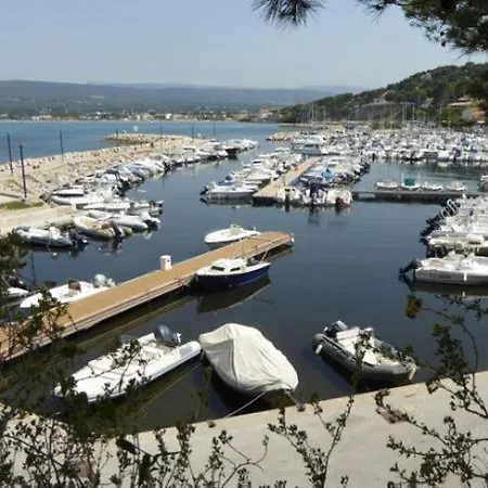 Cyr-sur-mer La Madrague Les Aigues Marines Apartment